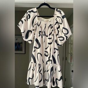 Entro Cream and Black Patterned Skirt